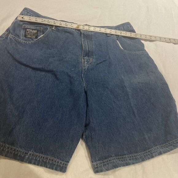 Vintage Retro Reynolds & Perry RP55 Jeans 42” Blue Distressed Denim Cargo Shorts - Picture 6 of 16
